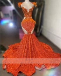 2024 Orange Sheer O pescoço vestido de baile de baile de pescoço para meninas pretas Disposas de festas de aniversário de lantejoulas Feathers vestido formal sereia noite 0516