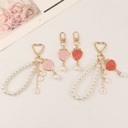 Sweet Strawberry Pearl Chain Key Ring Pendant Creative Letter Round Hanging Heart Chain Women Girl Bag Charm Keyfob