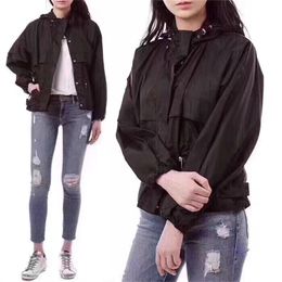 Luxury designer Trench Coats Women Fashion Spring Jackets Pockets Hooded Thin Sunprotection Summer Trench Clothes