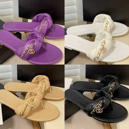 Chanells braid CHANEI Chanelity padded Twist chain sandals Fashion women summer dress shoes designer slip on flats leather buckle flip flops beach mule party elegen