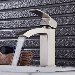 Bathroom Sink Faucets Vidric Basin Faucet Waterfall Single Handle Mixer Tap Bath Chrome/Black/Nickel Brass Water Cra