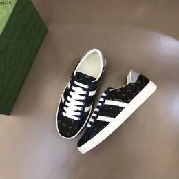 Gazelles Sneaker Mens Womens Designer Casual Shoes Retro Patchwork Collaboration Shoe mkjhyyy qx1160000001