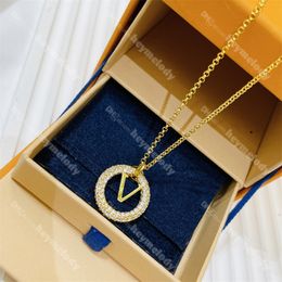 Diamond Letter Pendant Necklaces Gold Crystal Pendants Men Women Golden Chain Necklace Jewelry With Box