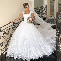 Boho Beach Lace Full Wedding Dresses 2023 Crew Neck A Line Tulle med Illusion Cap ärmar Sop Train ren brudklänningar Court Train BC14359 GJ0315