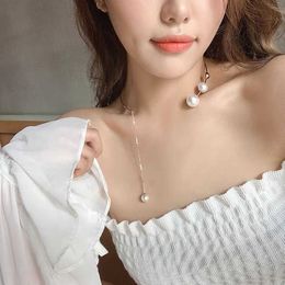 Chokers Exaggerated Fashion Trend In Elegant White Imitation Pearl Collar Bone Chain Pendant Jewelry Fashion Collars Temperament Y2303