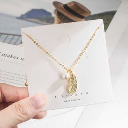 Pendant Necklaces S925 Sterling Silver Gold Feather Pearl Necklace Love Whisper Cupid Personality Female Trend Pendant NecklaceL230315