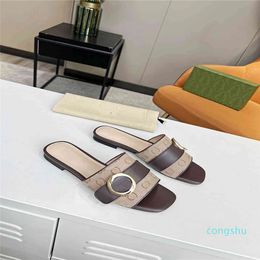 Female designer camellia slippers 2023 summer girls casual shoes designer slippers flat sandals beach swimming pool leather