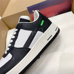 Designer Casual Shoes Luxury brand Men's and Women's Travel cowhide High quality fashion Fitness White Sneakers KMTN