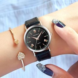 Wristwatches YASHIDUN Luxury Leather Watches - Waterproof Quartz Casual Watch Simple Band Women