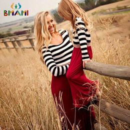 Family Matching Outfits Mother Daughter Dresse Family Matching Clothes Striped Long Sleeve Patchwork Mom daughter Dress Family Look Fashion Like Mom 230316