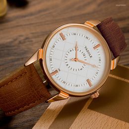 Wristwatches YAZOLE Top Erkek Kol Saati Men Watch Waterproof Quartz Leather Roman Luminous Men's Watches Male Clock Reloj