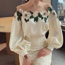 Women's Blouses Gentle Style Advanced Feeling Embroidered Flower Shirt Women's Spring And Autumn Dress Design Small Crowd Top One-