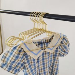 Hangers Racks Children/Adult Clothing Hanger with Non Slip Design 10pcs Aluminium Alloy Baby Clothes Skirt Space Saving Containers Drying Racks 230316