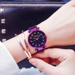 Wristwatches 2023 Starry Sky Watch Women Magnet Magnetic Buckle Meah Band Wristwatch Ladies Luxury Diamond Religo Female