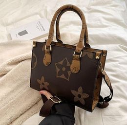 2023 Shoulder Bags Luxury design handbag fashion versatile Tote Hand bags small bag Single Shoulder Messenger Bag