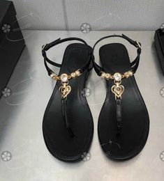 Summer 2023 Designer Sandals New Fashion Beach Sandals Women Channel Shoes Black Top Quality 2303Y