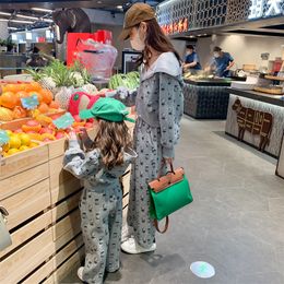 Family Matching Outfits Parent-child Clothing Mother and Daughter Clothing Korean Version Girls Casual Temperament Hooded Suit 230316