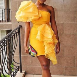 Casual Dresses Sexy Bare Shoulder Mini Party Dress Yellow Puffy Ruffles Stitching Bodycon Elegant Lady Short Prom Evening Night Outfits