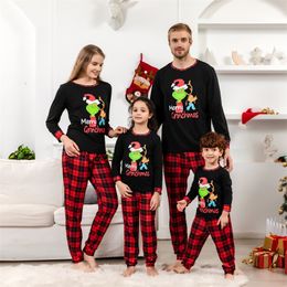 Family Matching Outfits Funny Christmas Family Matching Pyjamas Sets Xmas Daddy Mommy and Me Pj's Clothes Plaid Father Mother Kids Pyjamas Outfits 230316