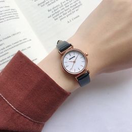 Wristwatches Fashion Small Dial Women's Watch Simple Design Beauty Ladies Gold Wristwatch Luxury Female Bracelet Quartz Leather Clock Hours