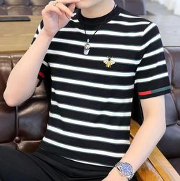 Men's T-Shirts Luxury bee Knitted Tshirt Korean O-neck Short Sleeve Top Tees Streetwear Casual T-Shirt