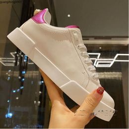 Fashion men and women pearl buckle flat sneakers leather round toe lace-up casual shoes all season runway shoes mkjiujk gm7000001