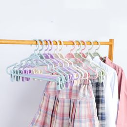Hangers Racks 10pcs Designer Anti-Slip Clothes Hanger With Clips Pants Coat Hangers Suit Dress Organiser Wardrobe Drying Rack Space Saving 230316