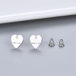Nuovi orecchini amanti del cerchio Lettere di orecchini semplici per donna Orecchini in ottone placcati in argento Provaluta di gioielli di moda