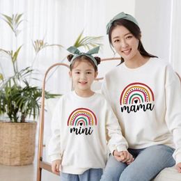 Family Matching Outfits Mother Daughter Matching Clothes Mama Mini Sweatshirt Set Mommy And Me Outfits Woman Kids Baby Girl Autumn Pullover Winter Shirt 230316
