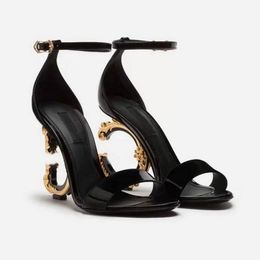 2023 Elegant Summer Brands Keira Women Sandals Shoes Polished Calfskin Baroquel Heels Lady Pop Heel Gold-plated Carbon Lady Dress Party Gladiator Sandalias