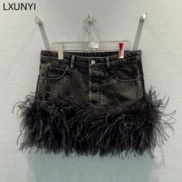 Gonne lxunyi galpa in jeans in denim ad alta vita da donna vintage sexy piuma patchwork mini short skirts ladies ladies runway mini gonna 230314