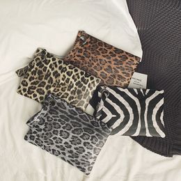 Evening Bags Casual for Women Animal Print Leopard Clutch Female Fashion Design Leather Wallet Messenger Bag Ladies Elegant Handbag 230316