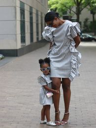 Family Matching Outfits Mom and daughter Dress Summer Stylish Stripe Ruffle Dress For Mommy Daughter Clothes Matching Parent-child Clothes Mini Dress 230316