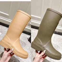 Womens seamless rain boots designer C waterproof medium high boots knight boots anti-slip fashion rain boots