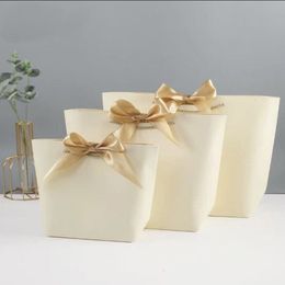 Gift Wrap 50PCS Paper Bags Party Wedding Gift Wrapping with Handle Shopping Packaging Cosmetic Makeup Jewellery Tote Sack Ribbon Bow 230316