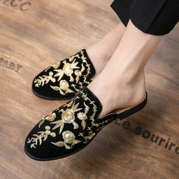 Men Golden Hand-Embroidered Canvas Casual Shoes Mules with Crystal Embellishments Men Flat Slipper Zapatos Hombre