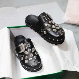 Slippers 2023 Summer Women Shoes Punk Metal Rivet Charms Black Pu Mules Slip on Outdoor Platform Modern Slippers Casual for Female 230317