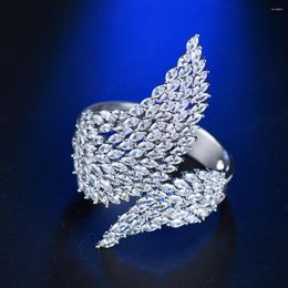 Bangle Fashion Arrival Luxury Feather Super Shiny Cubic Zirconia Women Baguette Bracelet N-1177