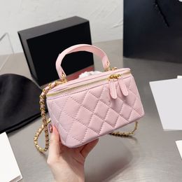 Womens Top Handle Totes Vanity Box Bags Lambskin Pink Cosmetic Case Purse Gold Metal Hardware Matelasse Chain Crossbody Shoulder Handbags For Summer 17X12CM
