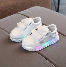 Sneakers Child Sport Shoes Spring Luminous Fashion Breathable Kids Boys Net Shoes Girls Anti-Slippery Sneakers With Light Running Shoes AA230316
