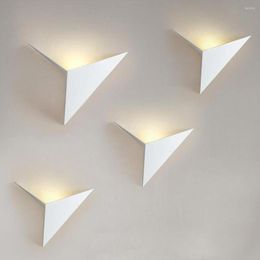 Wall Lamp Modern Triangle Shape Led Light Nordic Indoor Lamps Living Room Lights 3W AC220V Simple Lighting Home Decor