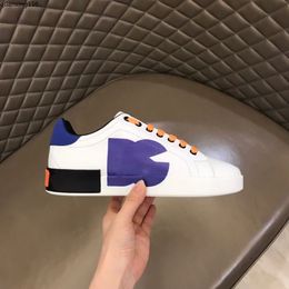 2023 top Sneaker Designer shoes Plaid pattern mens Platform Classic Suede Leather Sports Skateboarding Shoe Womens Sneakers Trainers hcnvx qx11600003