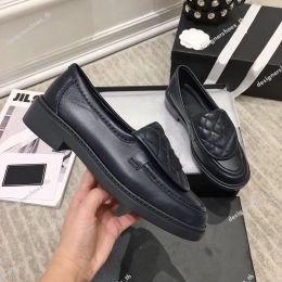 New Designer Shoes Black Women Loafers Platform Shoe Shiny Quilted Leather Loafer Designers Slide Chunky Slip-On Dress Shoe Flats Luxury Mules