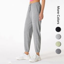 Yoga Pants with Logo Sweatpants Female Fitness Sports Pants Autumn Winter Running Casual Dance High Waist Trousers Training Slim-fit Pants Cropped Jeans BC492