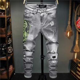 Мужские джинсы в европейском стиле мужчины Plein Brand Jeans Jeans Mens Slim Denim Blousers Серые джинсы Прямые мотоциклевые дыры с серыми джинсами для мужчин Z0315