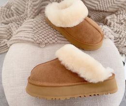 Hot sell classical Thick soled slippers Mini women snow boots keep warm boot Latest fashion Sheepskin Cowskin Genuine Leather Plush boots