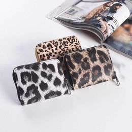 Wallets Women Short Wallets New Vintage Fashion Leopard Prints Coin Purse for Girls Clutch Bag PU Ladies Card Holder Clutch BagL230303