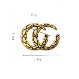 Mens Womens Sweater Suit Collar Pin Brooches Fashion Designer Brand C Double Letter Brooche Gold Sier Plated Wedding Clothing Jewellery