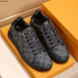 luxury designer shoes casual sneakers breathable Calfskin with floral embellished rubber outsole very nice mkjlyh rh70000000013