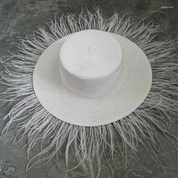 Wide Brim Hats Retro Socialite Style Flat Top Straw Hat Panama Tassel Feather Large Eaves Sun Visor Fashionable Western Beach Eger22